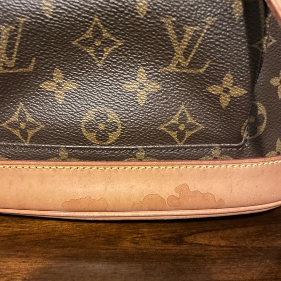 Louis Vuitton Montsouris MM Backpack - Picture 8 of 12